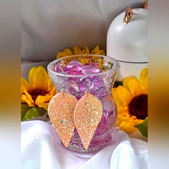 🍑 peach color🔥Summer🏖 trendy faux leather earings 🔥 - Picture 1 of 1